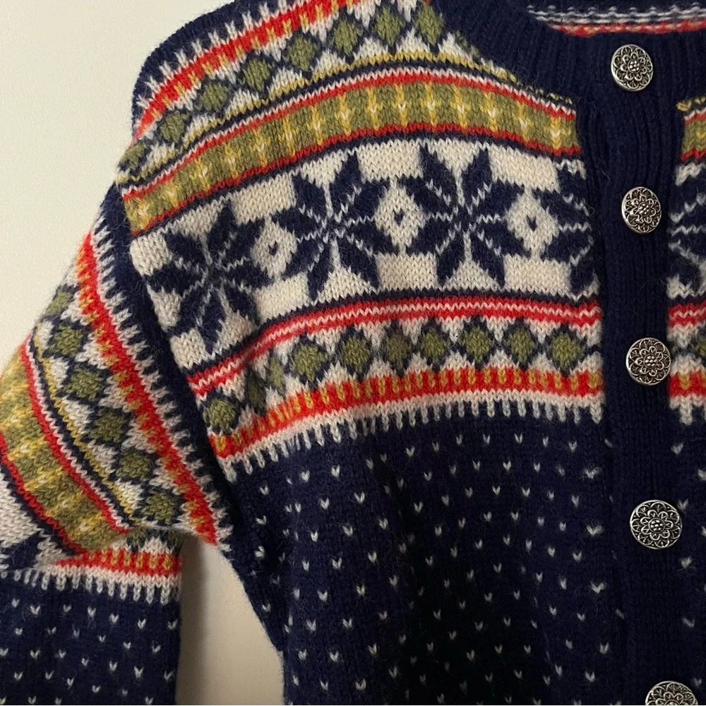 Vtg Fair Isle Wool Cardigan with Pewter Buttons - Picture 3 of 6